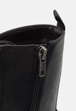 Pier One Stivaletti StringatiBlack Uomo Stivaletti/Stivali PI912K0BJ-Q11 -Negozio Pier One economico 039c123f8b4b4151b8d0bff251574ade