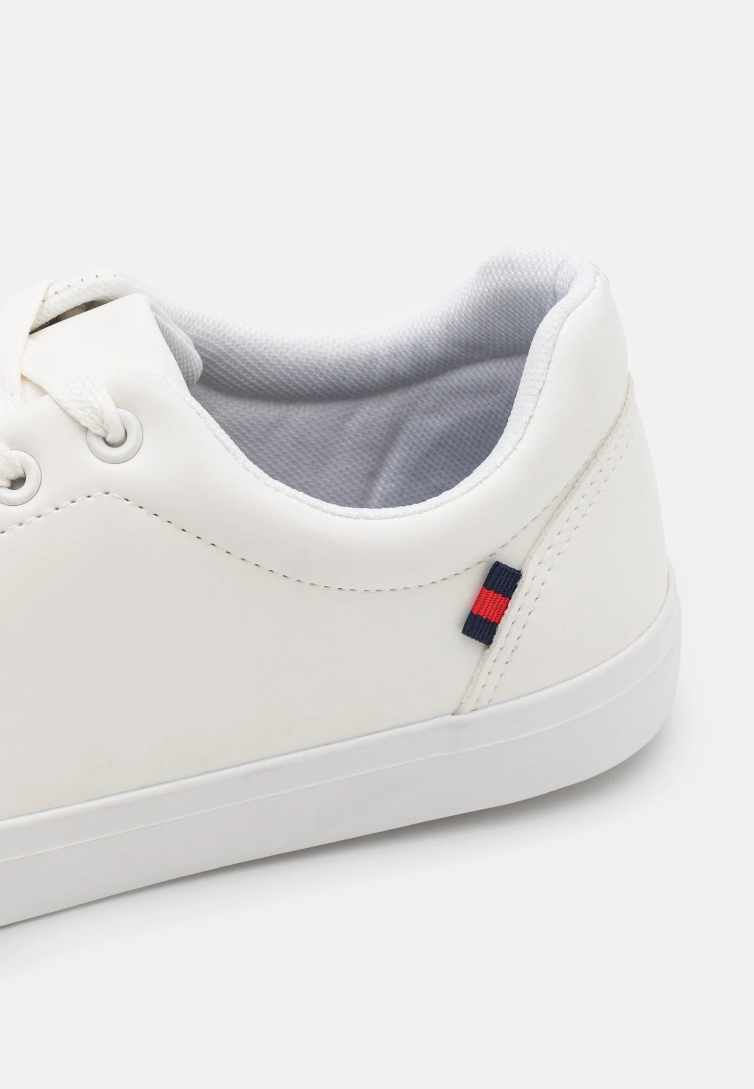 Pier One UnisexSneakers BasseWhite Uomo Sneaker PI915O01Q-A11 8 Pier One UnisexSneakers BasseWhite Uomo Sneaker PI915O01Q-A11 - immagine 6