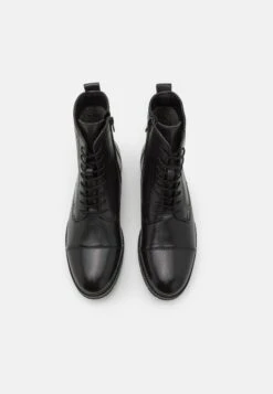 Pier One Stivaletti StringatiBlack Uomo Stivaletti/Stivali PI912K0C7-Q11 -Negozio Pier One economico 3af7b8692a1f4820a66dc7e9eac77820