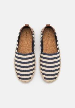 Pier One UnisexEspadrillasDark Blue/White Uomo Scarpe Basse PI915C00F-K11 -Negozio Pier One economico 656fb98ccb7640ac939ccc145e729a86