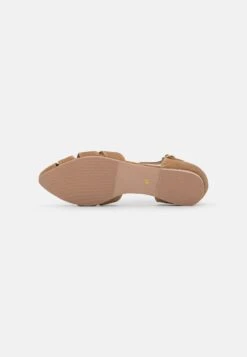 Pier One Leather Ballerine Con CinturinoBeige Donna Ballerine PI911A0GQ-B11 -Negozio Pier One economico 841b318315554f4b90198d76aec3822d
