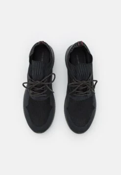 Pier One Sneakers BasseBlack Uomo Sneaker PI912O04Y-Q11 -Negozio Pier One economico 9b116cea09d744c9b0f8ba112133e171