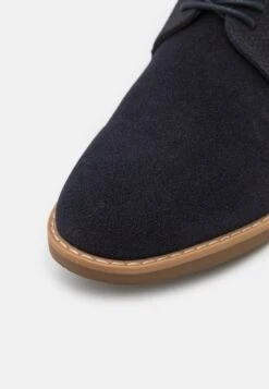 Pier One StringateDark Blue Uomo Scarpe Con I Lacci PI912M0E3-K11 -Negozio Pier One economico be1d02d6e5f34815b725c42f0eba7d78